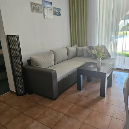 Апартамент Sorrento Paradise In Marina Cape Ахелой