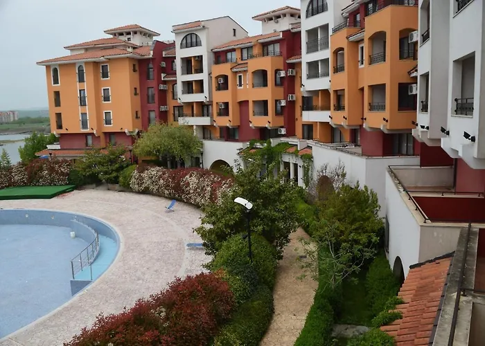 Апартамент Sorrento In Marina Cape