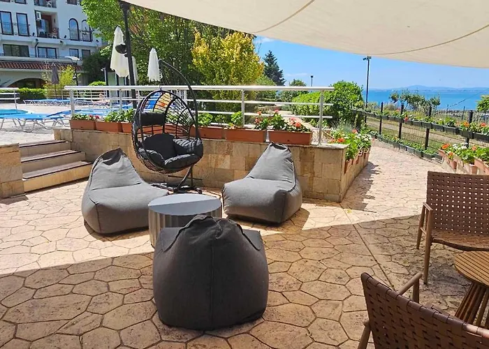 Sorrento In Marina Cape Апартамент *